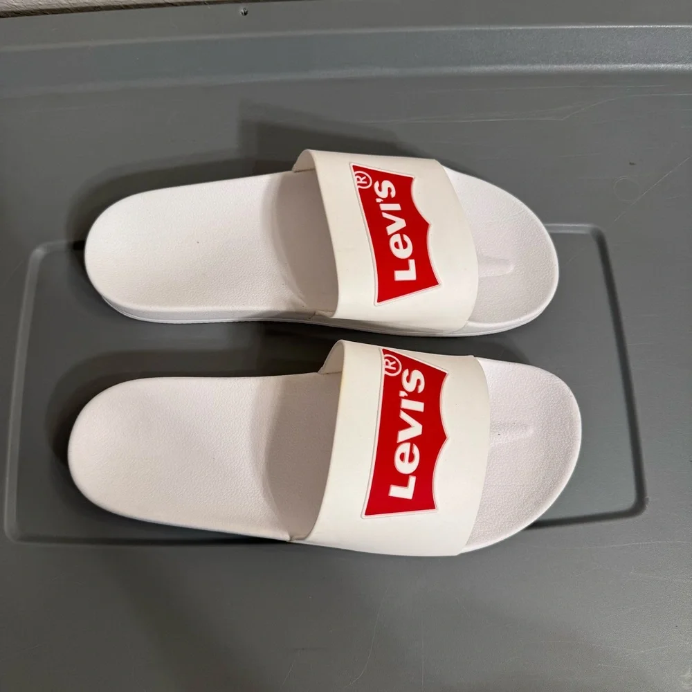 Levi's Red Logo White Slide Sandals